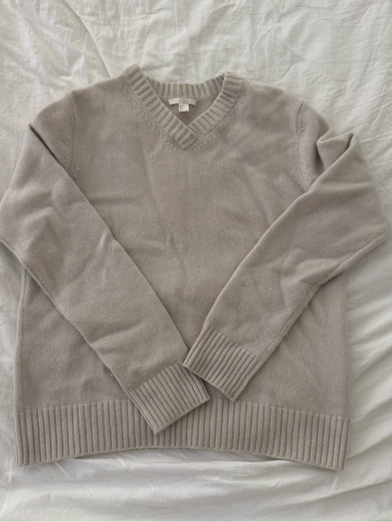 COS Sweaters - COS 100% Cashmere V-Neck Sweater